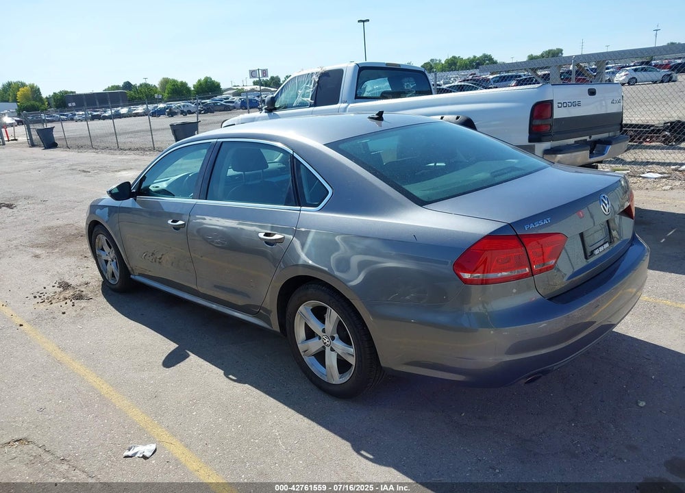 2012 VOLKSWAGEN PASSAT VIN: 1VWBP7A35CC064329