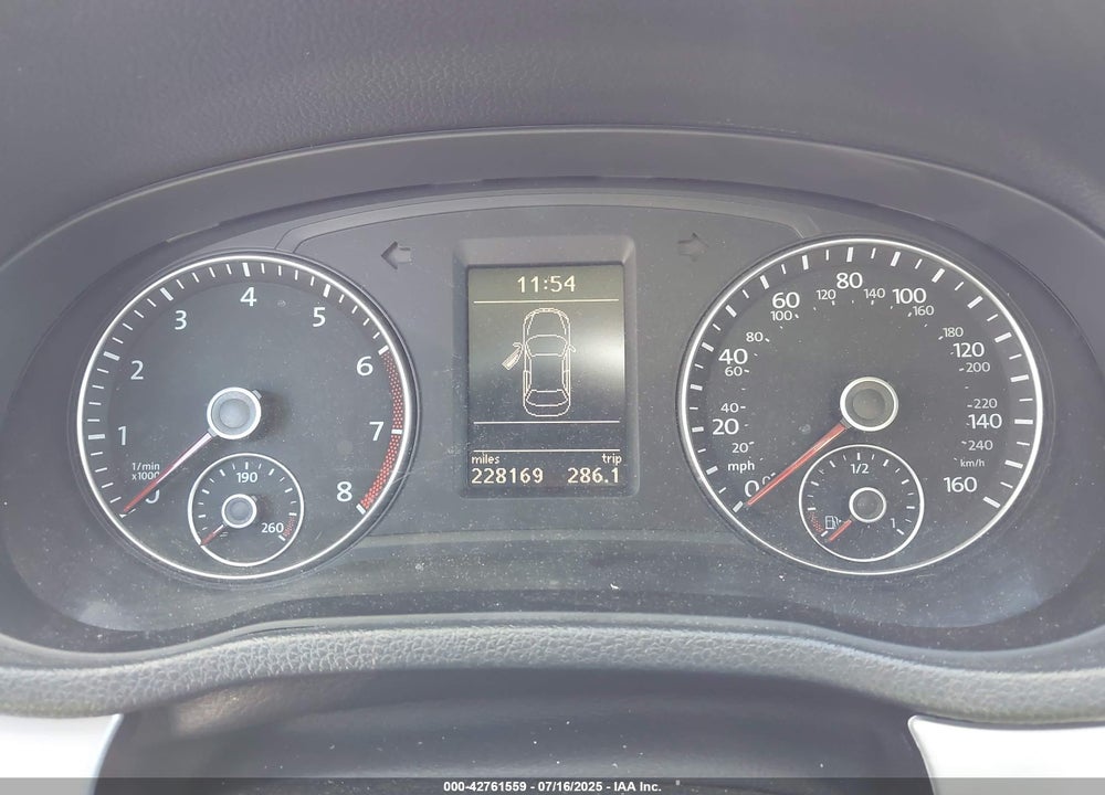 2012 VOLKSWAGEN PASSAT VIN: 1VWBP7A35CC064329