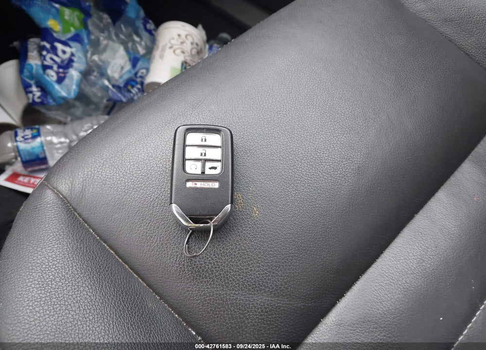 2019 HONDA PILOT TOURING VIN: 5FNYF6H90KB092917