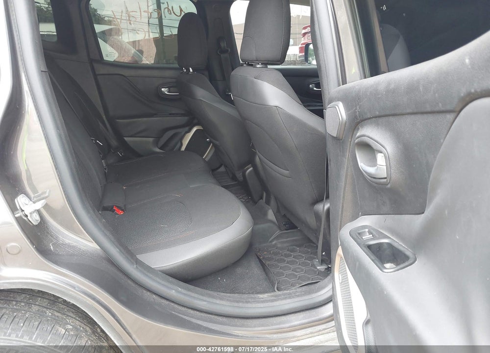 2016 JEEP RENEGADE VIN: ZACCJABW5GPE30662