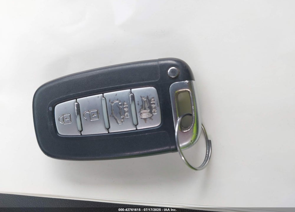 2013 HYUNDAI TUCSON VIN: KM8JU3AC2DU572880