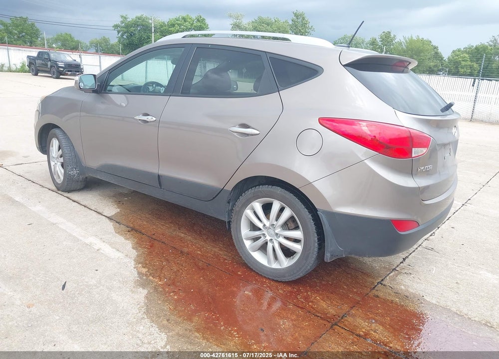 2013 HYUNDAI TUCSON VIN: KM8JU3AC2DU572880