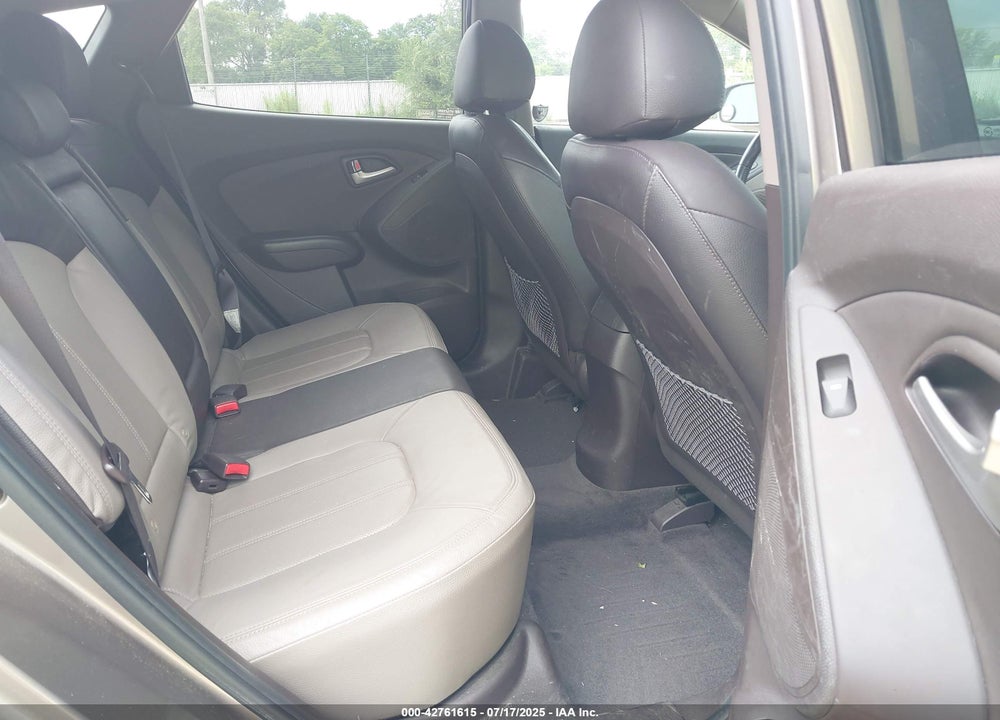 2013 HYUNDAI TUCSON VIN: KM8JU3AC2DU572880