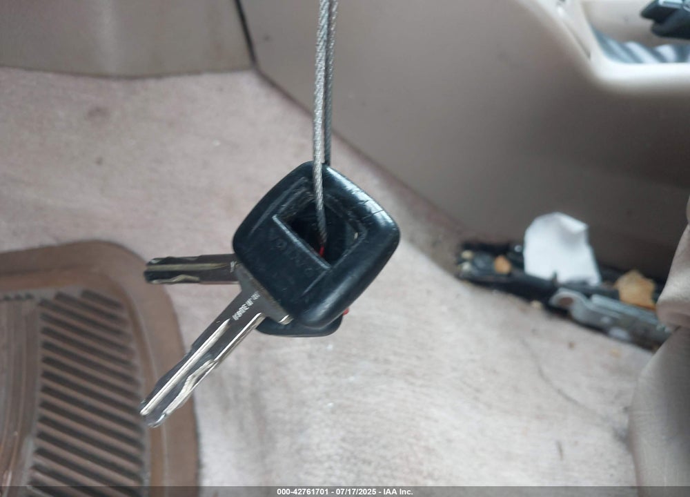 1998 VOLVO V90 VIN: YV1KW9609W1045244