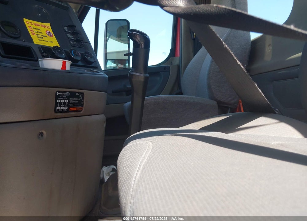 2015 FREIGHTLINER CASCADIA 125 VIN: 3AKJGED5XFSGS5838
