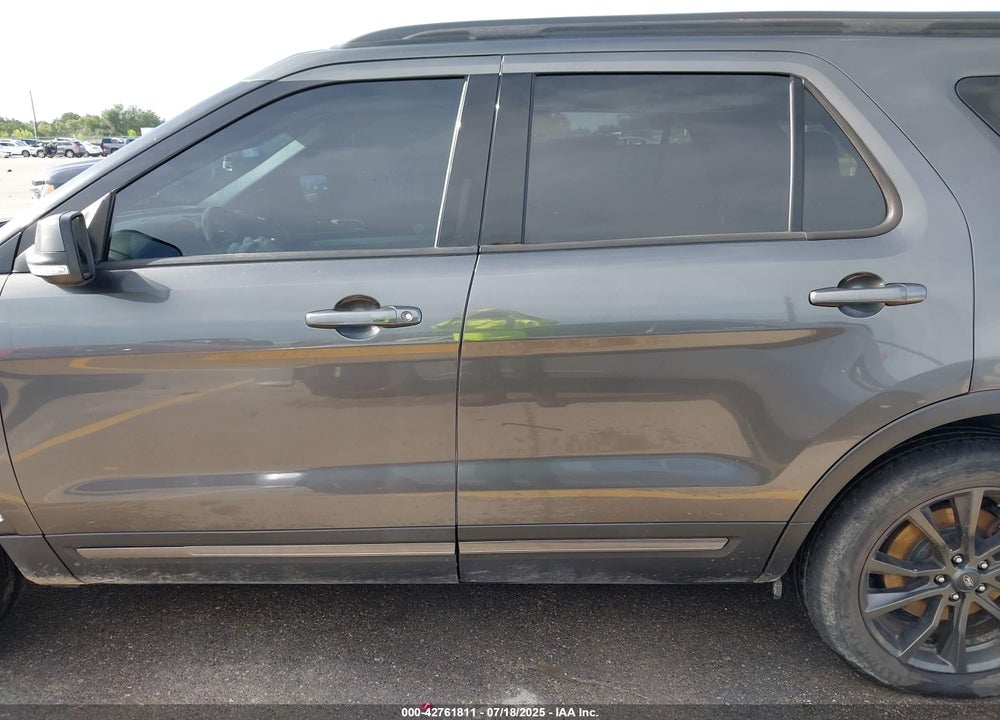 2017 FORD EXPLORER VIN: 1FM5K7D82HGE37005