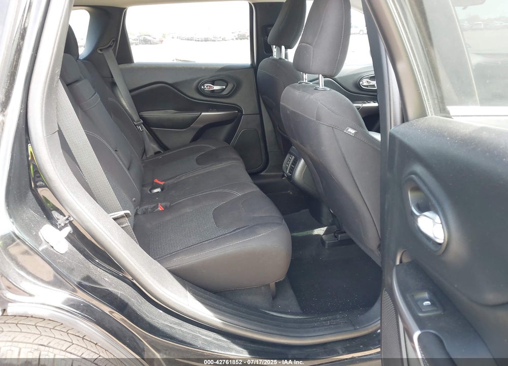 2019 JEEP CHEROKEE VIN: 1C4PJMCX2KD306267