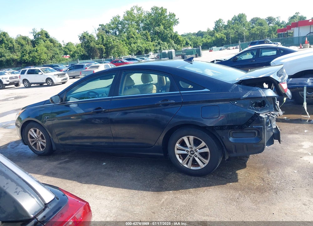 2013 HYUNDAI SONATA VIN: 5NPEB4AC5DH520669
