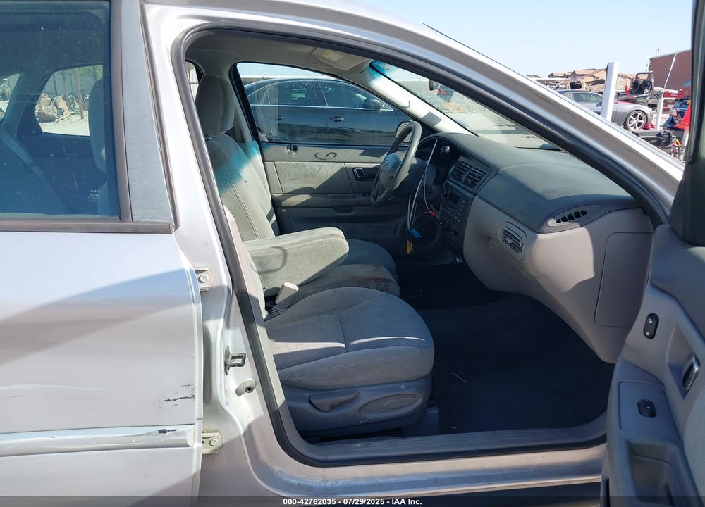2001 FORD TAURUS VIN: 1FAFP53U81A210610