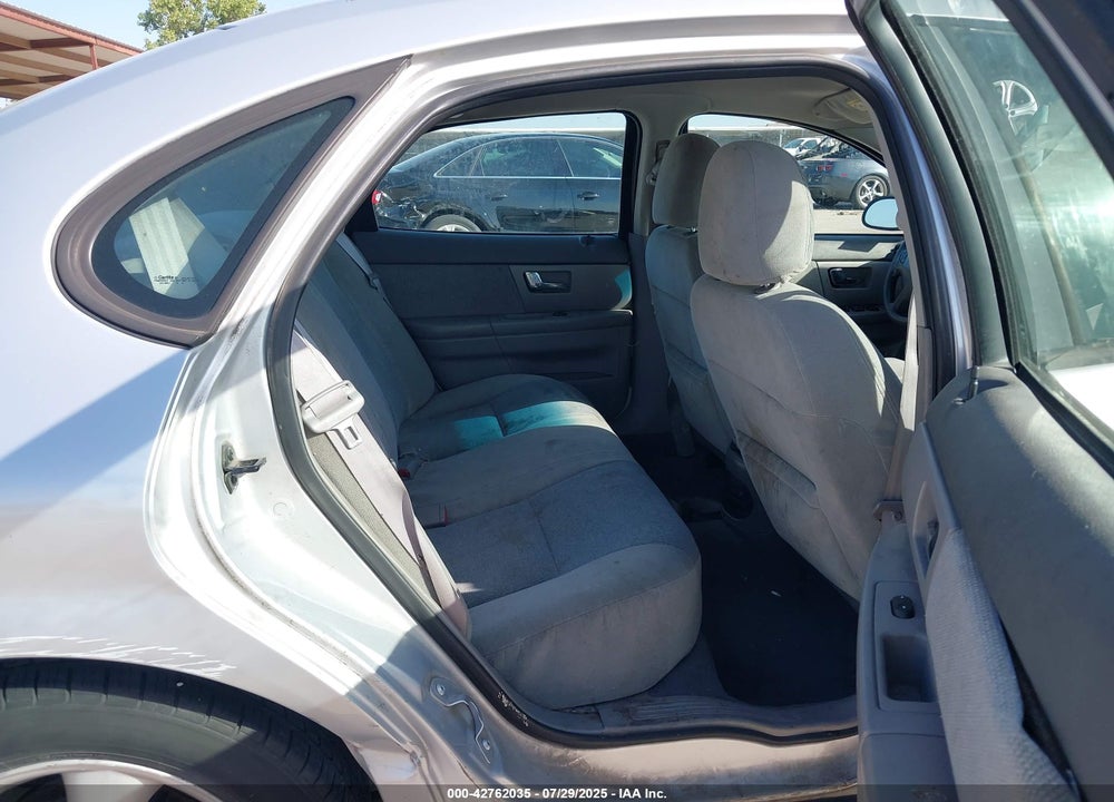 2001 FORD TAURUS VIN: 1FAFP53U81A210610
