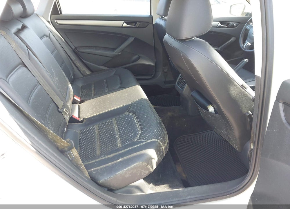 2014 VOLKSWAGEN PASSAT VIN: 1VWBT7A39EC089779