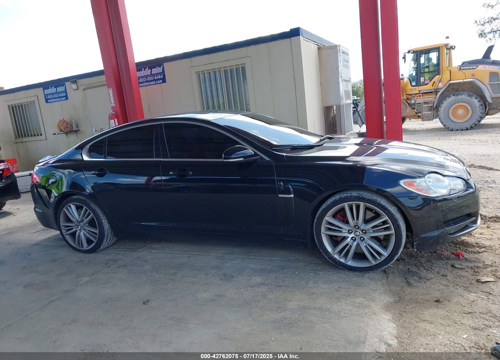 2010 JAGUAR XF VIN: SAJWA0HE2AMR63842
