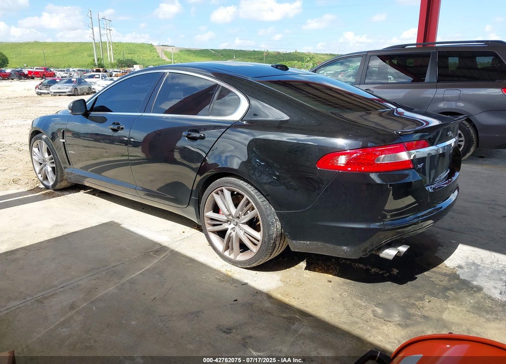 2010 JAGUAR XF VIN: SAJWA0HE2AMR63842