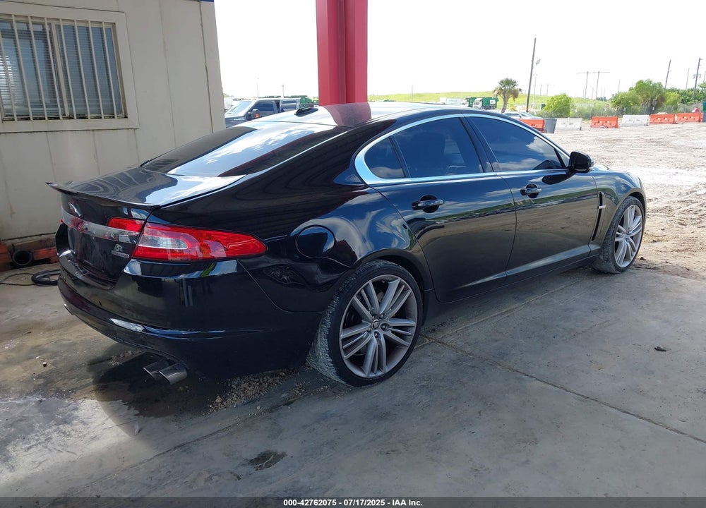 2010 JAGUAR XF VIN: SAJWA0HE2AMR63842