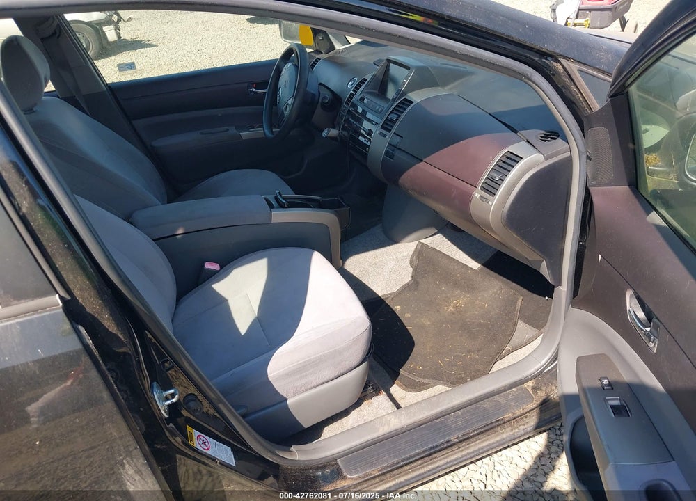 2005 TOYOTA PRIUS VIN: JTDKB20U353007967
