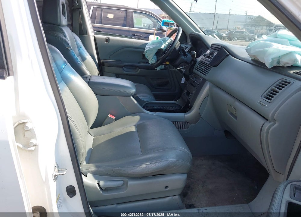 2004 HONDA PILOT EX-L VIN: 2HKYF18684H564830
