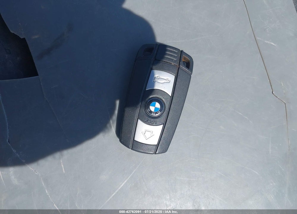 2011 BMW 128I VIN: WBAUL7C50BVM81279