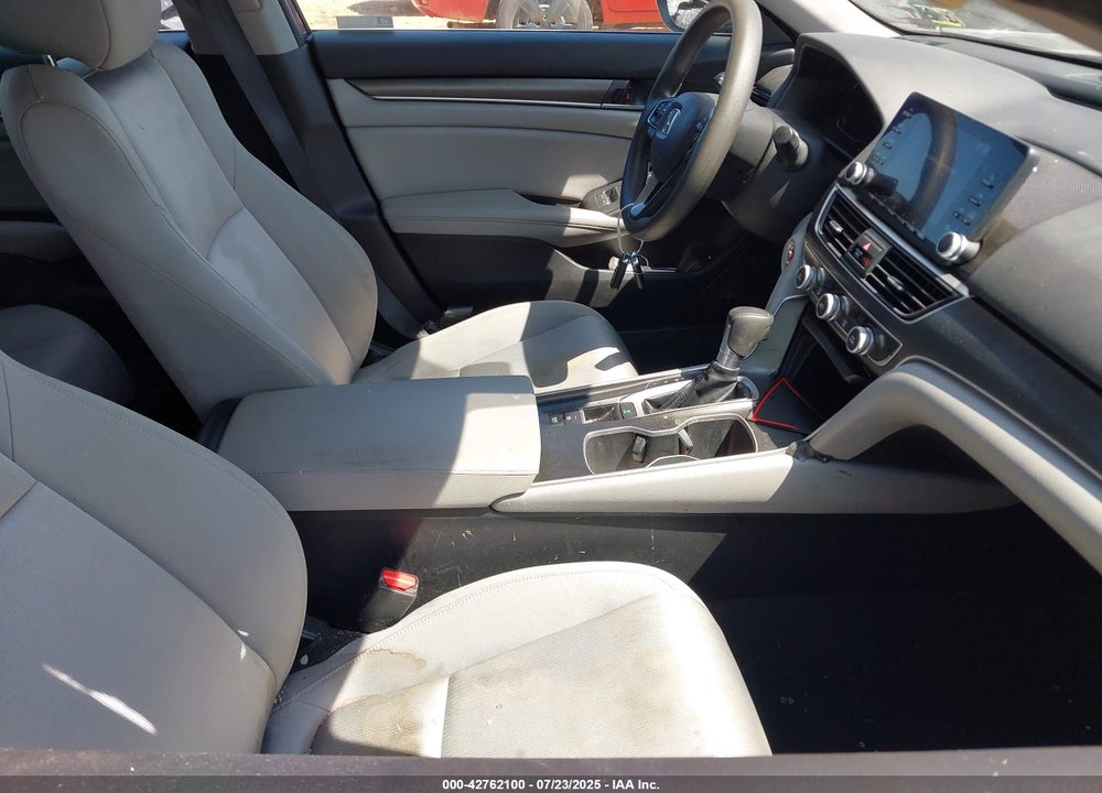 2019 HONDA ACCORD LX VIN: 1HGCV1F16KA077703