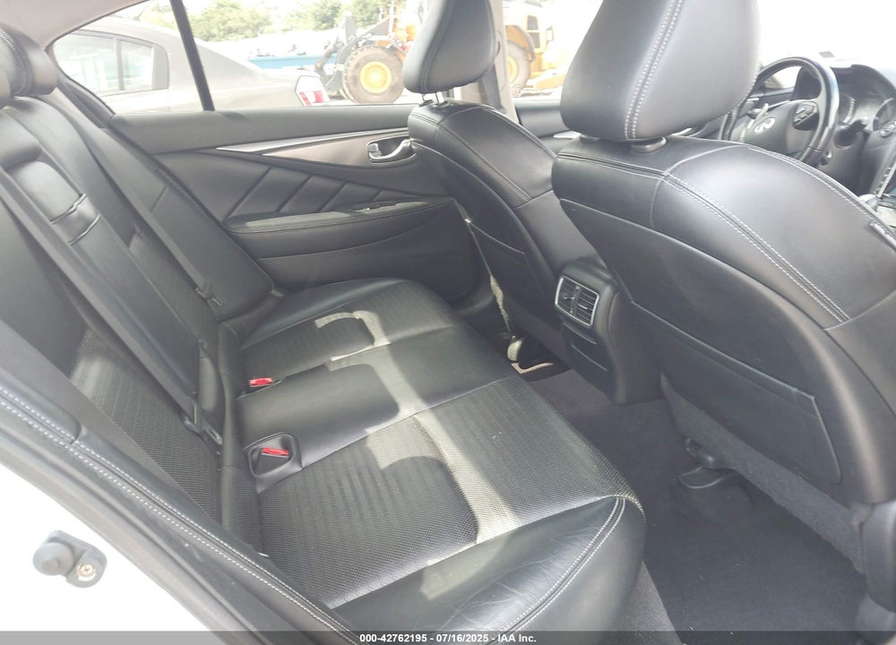 2014 INFINITI Q50 HYBRID SPORT VIN: JN1AV7AP0EM690135