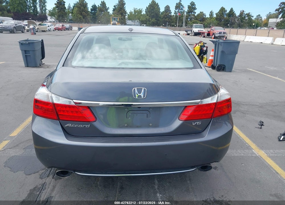 2013 HONDA ACCORD VIN: 1HGCR3F80DA029503