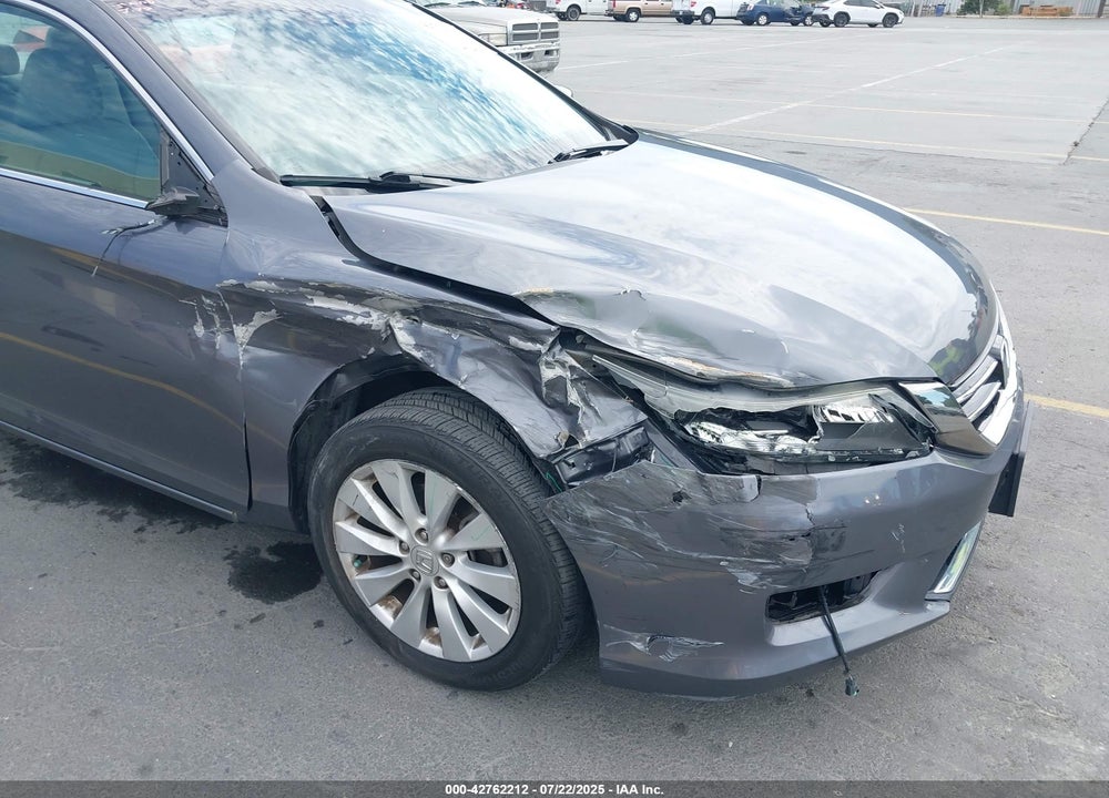 2013 HONDA ACCORD VIN: 1HGCR3F80DA029503