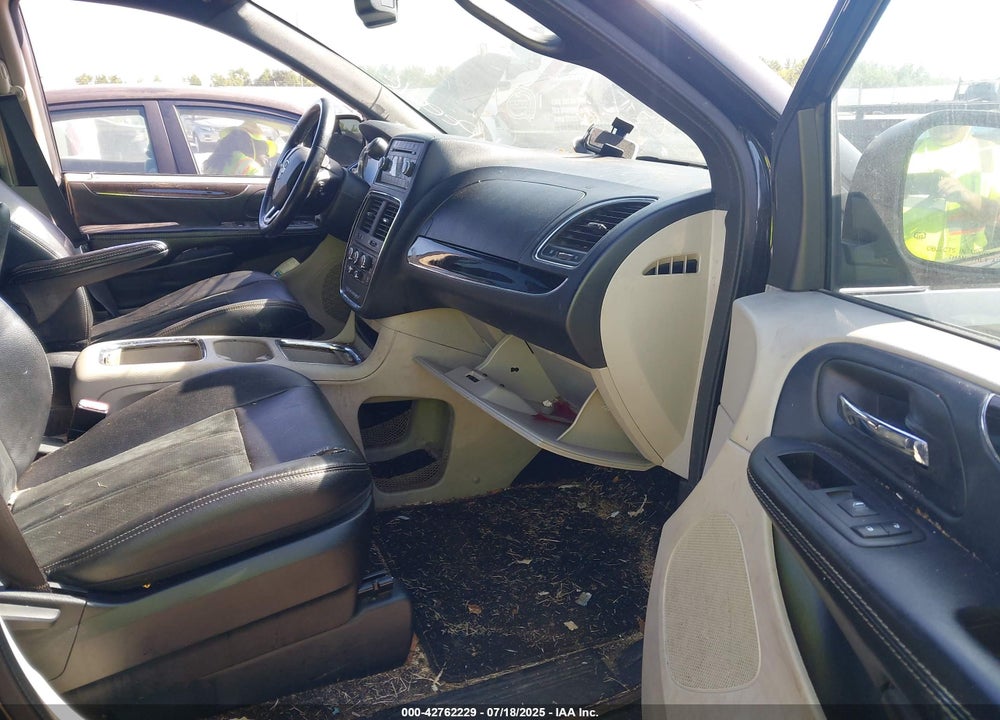 2017 DODGE GRAND CARAVAN SXT VIN: 2C4RDGCG4HR589214