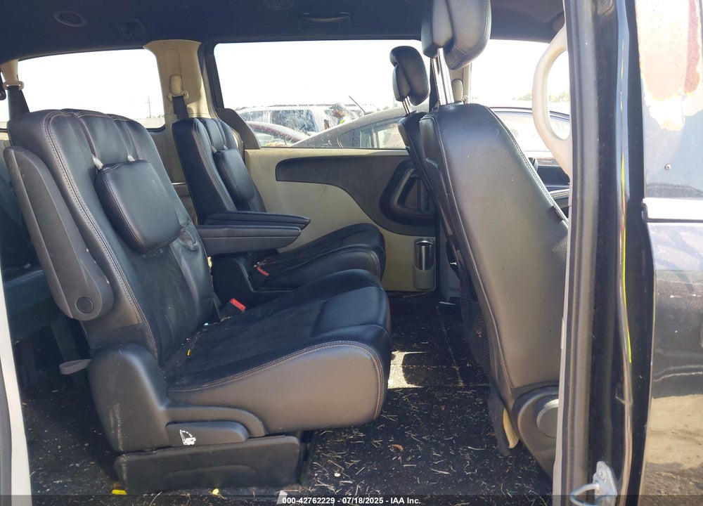 2017 DODGE GRAND CARAVAN SXT VIN: 2C4RDGCG4HR589214