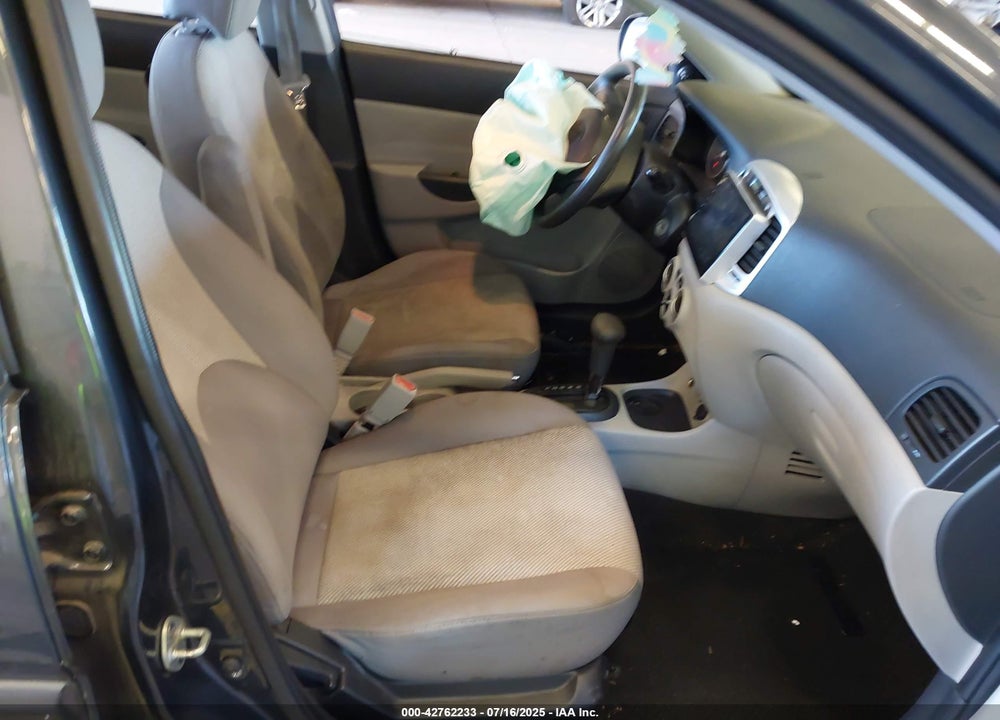 2010 HYUNDAI ACCENT GLS VIN: KMHCN4AC5AU424052