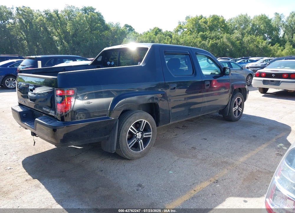 2013 HONDA RIDGELINE VIN: 5FPYK1F70DB013868