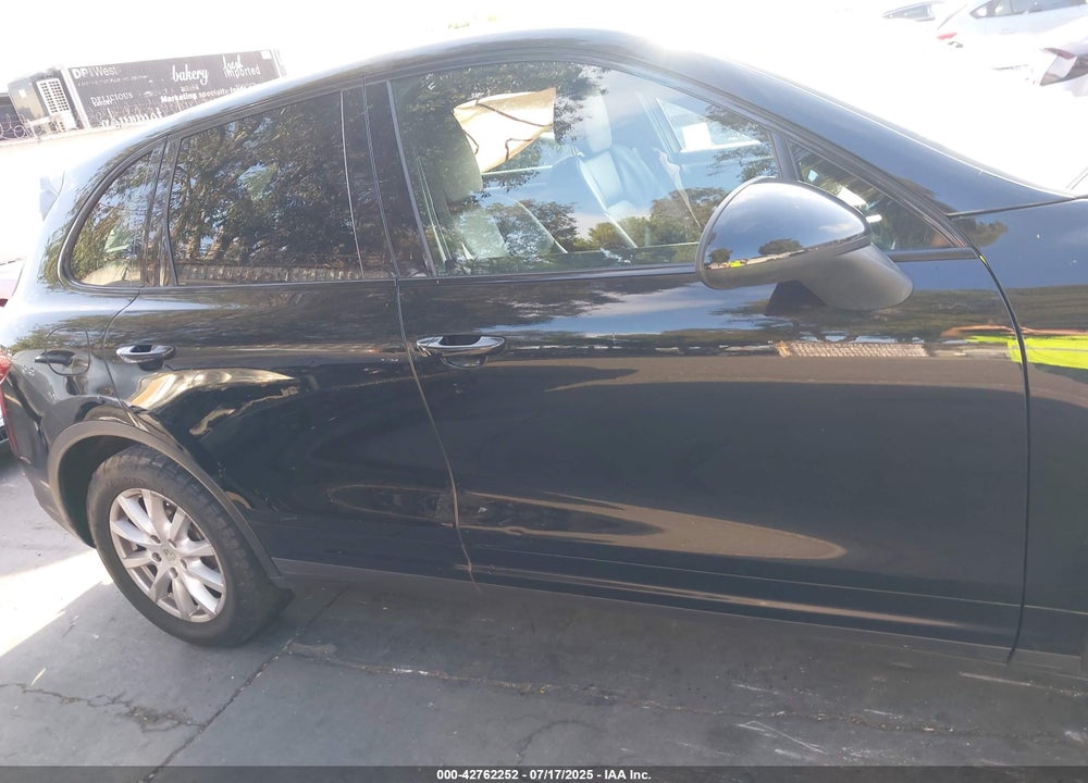2012 PORSCHE CAYENNE VIN: WP1AA2A27CLA02052