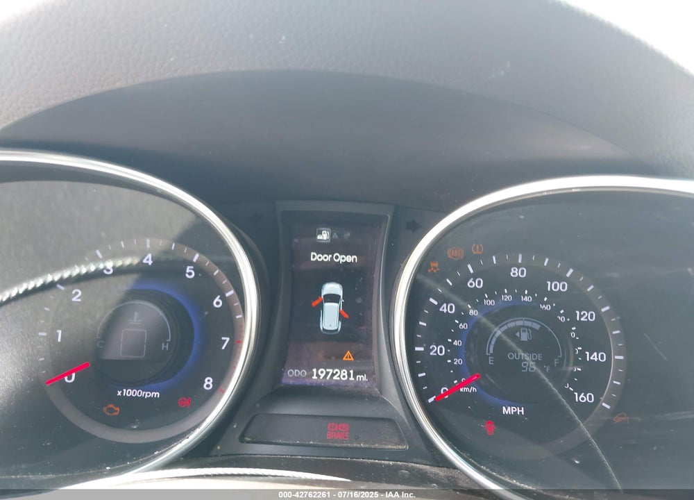 2013 HYUNDAI SANTA FE VIN: KM8SR4HF9DU008879