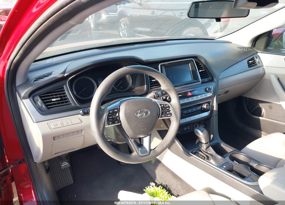 2019 HYUNDAI SONATA SE VIN: 5NPE24AF2KH752119