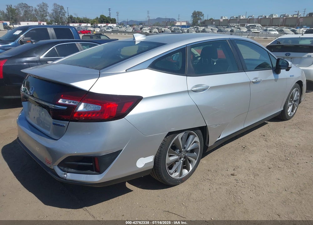 2018 HONDA CLARITY VIN: JHMZC5F18JC003514