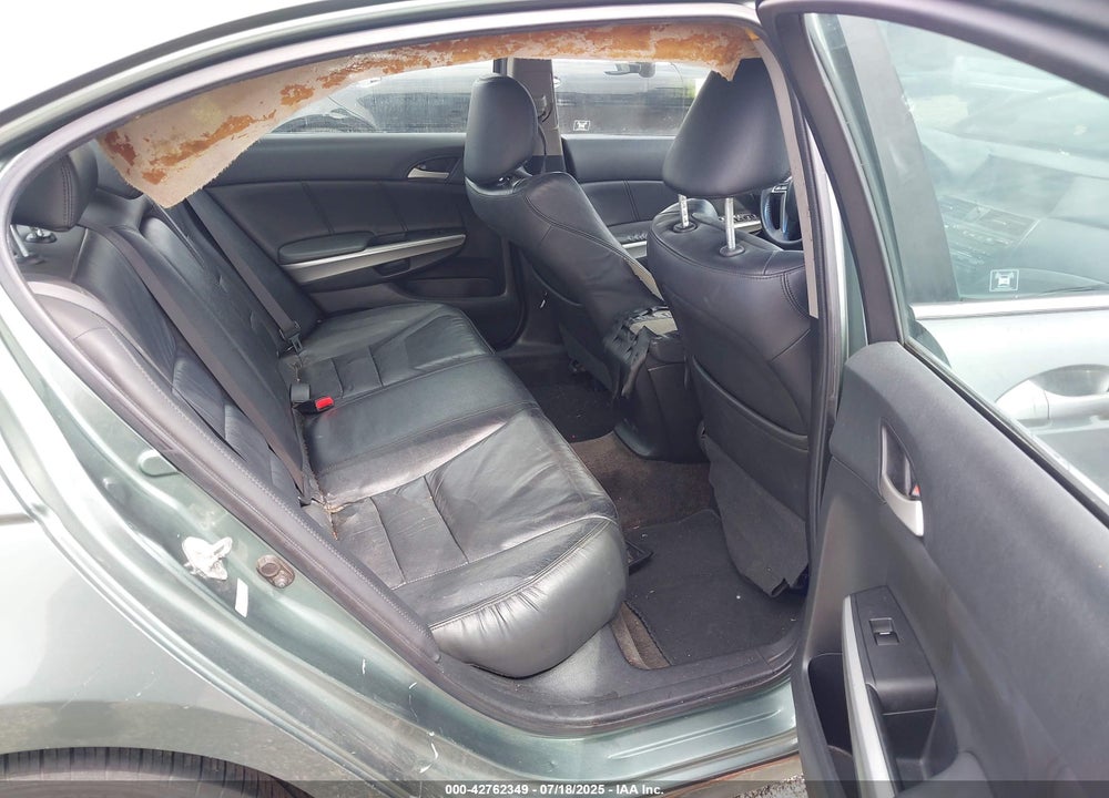 2009 HONDA ACCORD VIN: 1HGCP26889A183805