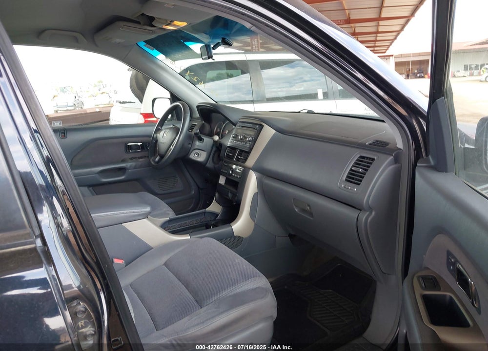 2006 HONDA PILOT VIN: 5FNYF28406B048189
