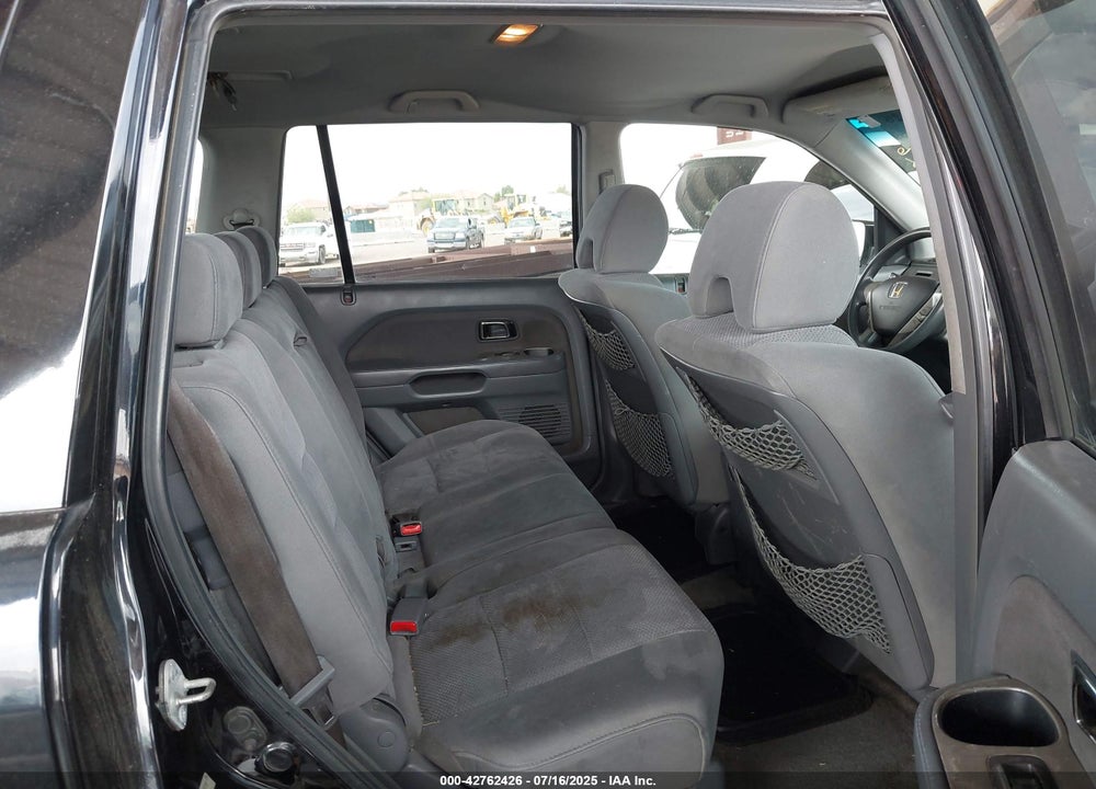 2006 HONDA PILOT VIN: 5FNYF28406B048189