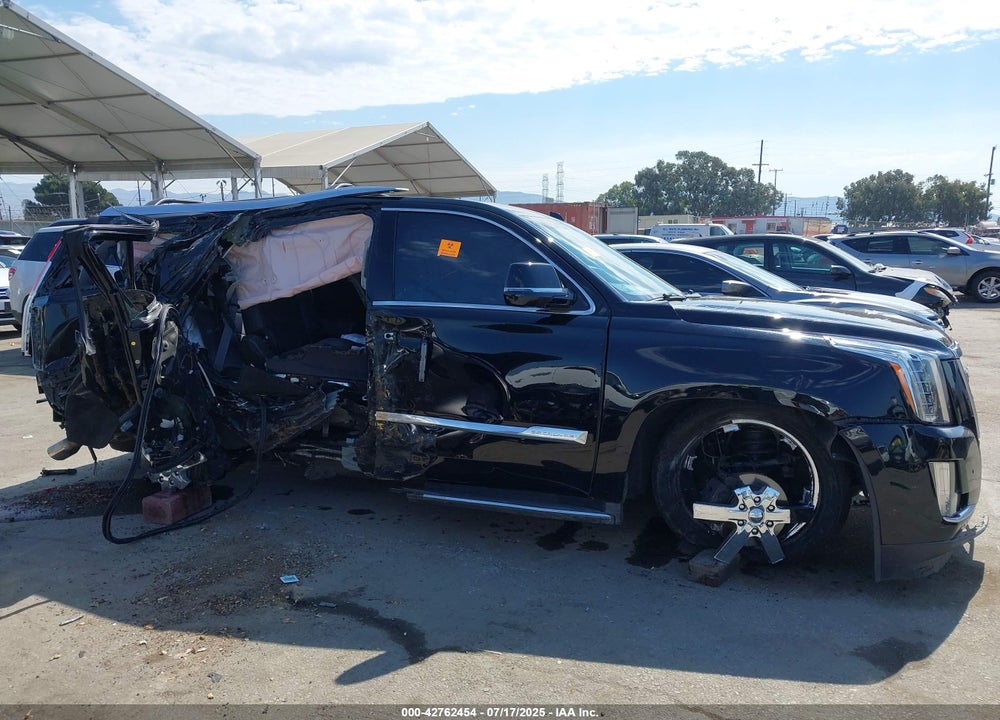 2016 CADILLAC ESCALADE VIN: 1GYS4BKJ6GR359240