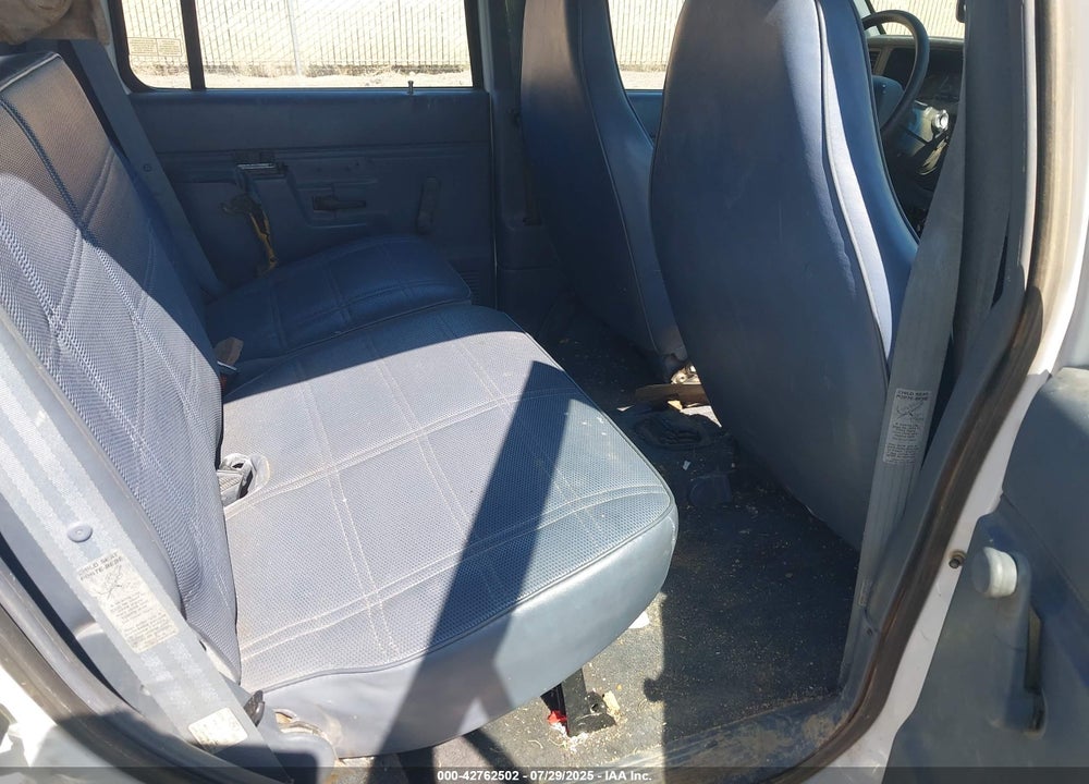 1992 FORD EXPLORER VIN: 1FMDU34X5NUE04194