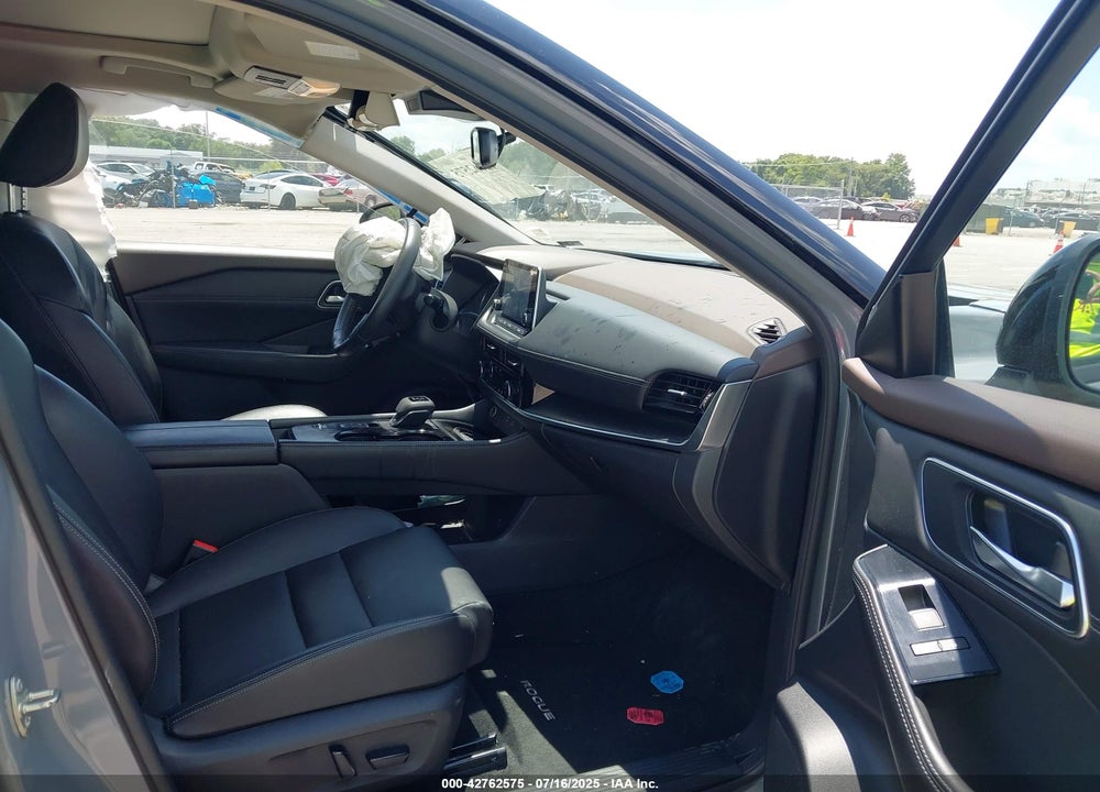 2021 NISSAN ROGUE VIN: JN8AT3CA3MW024642