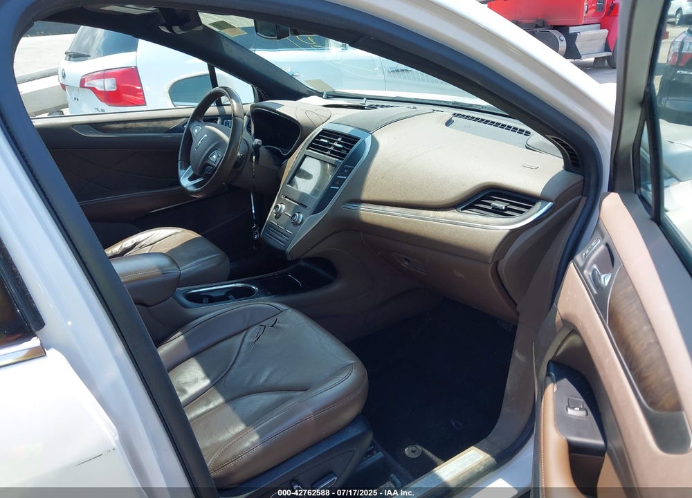 2017 LINCOLN MKC VIN: 5LMCJ3D92HUL31289