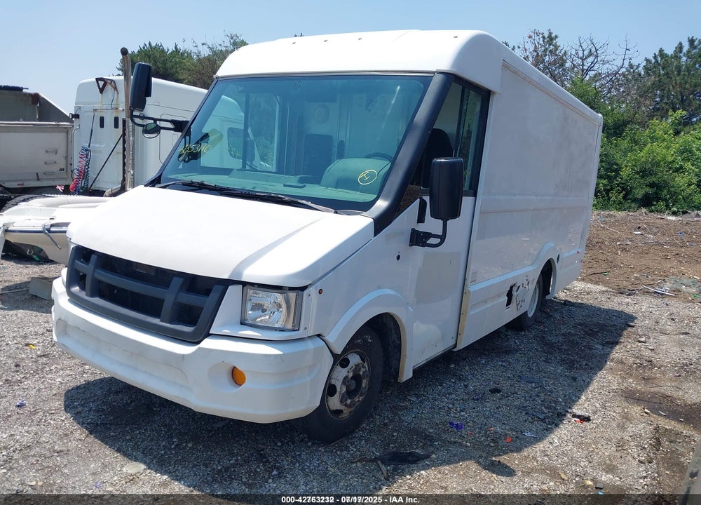 2013 ISUZU COMMERCIAL VAN VIN: JALB4T176D7W01208