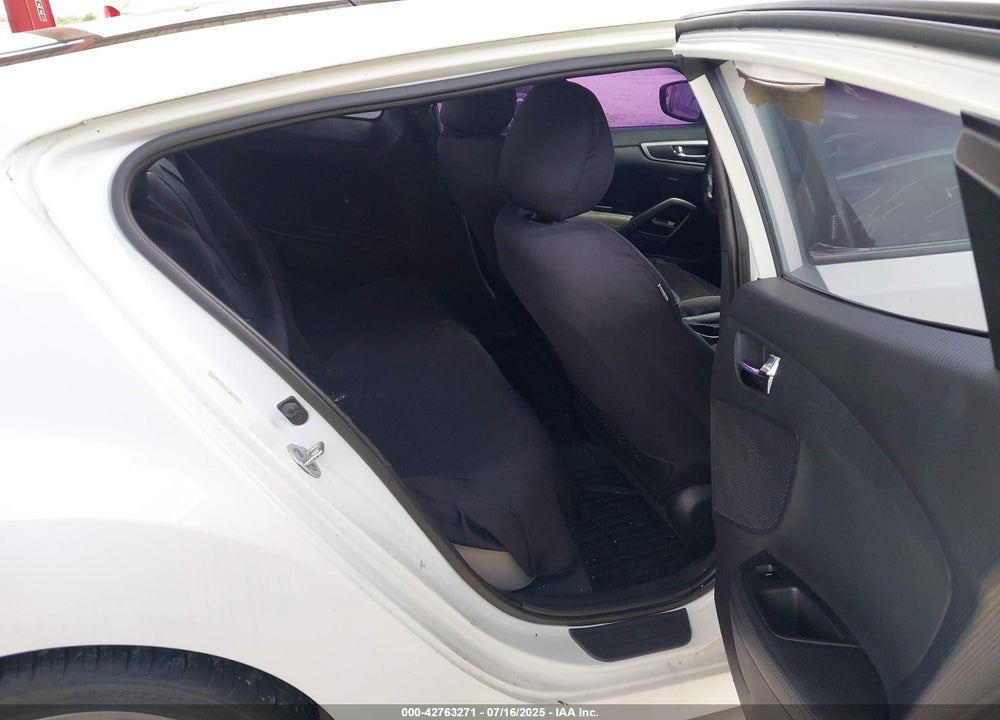 2013 HYUNDAI VELOSTER BASE W/GRAY VIN: KMHTC6AD4DU099795