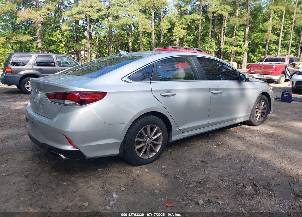 2018 HYUNDAI SONATA VIN: 5NPE24AF2JH704330