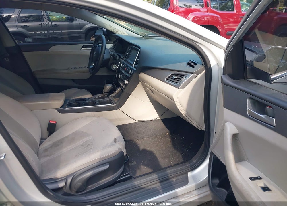 2018 HYUNDAI SONATA VIN: 5NPE24AF2JH704330