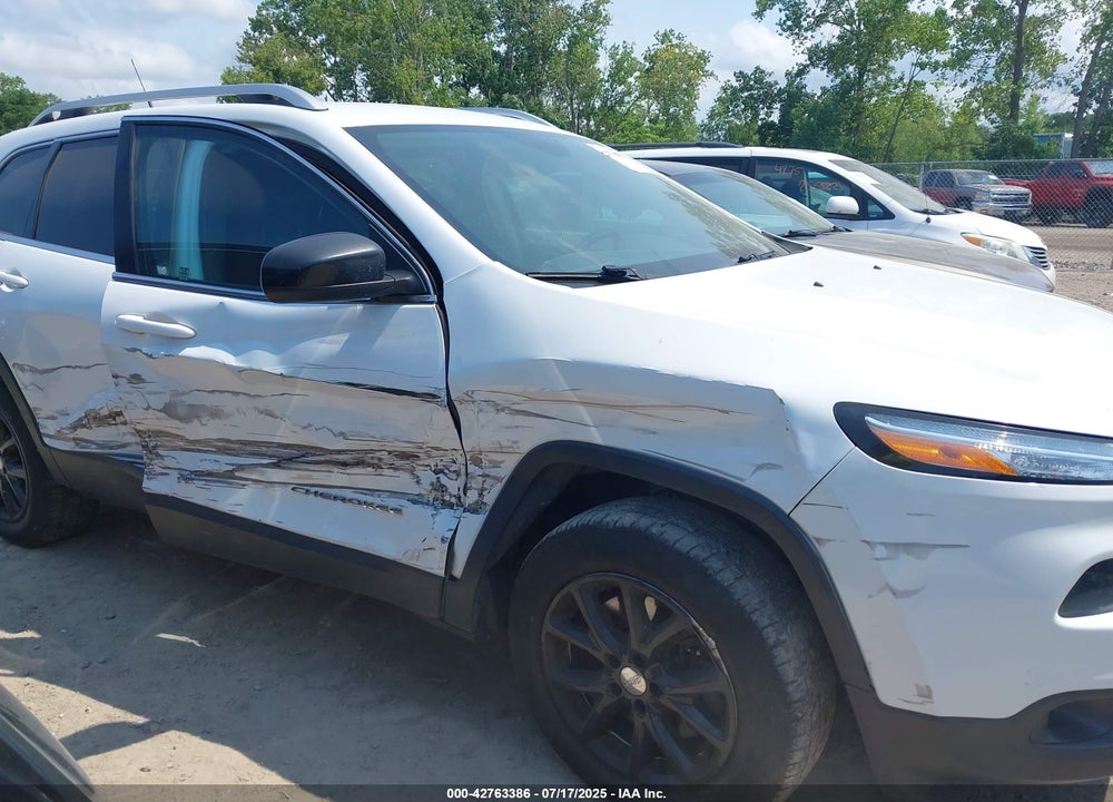 2014 JEEP CHEROKEE VIN: 1C4PJMCB9EW228065