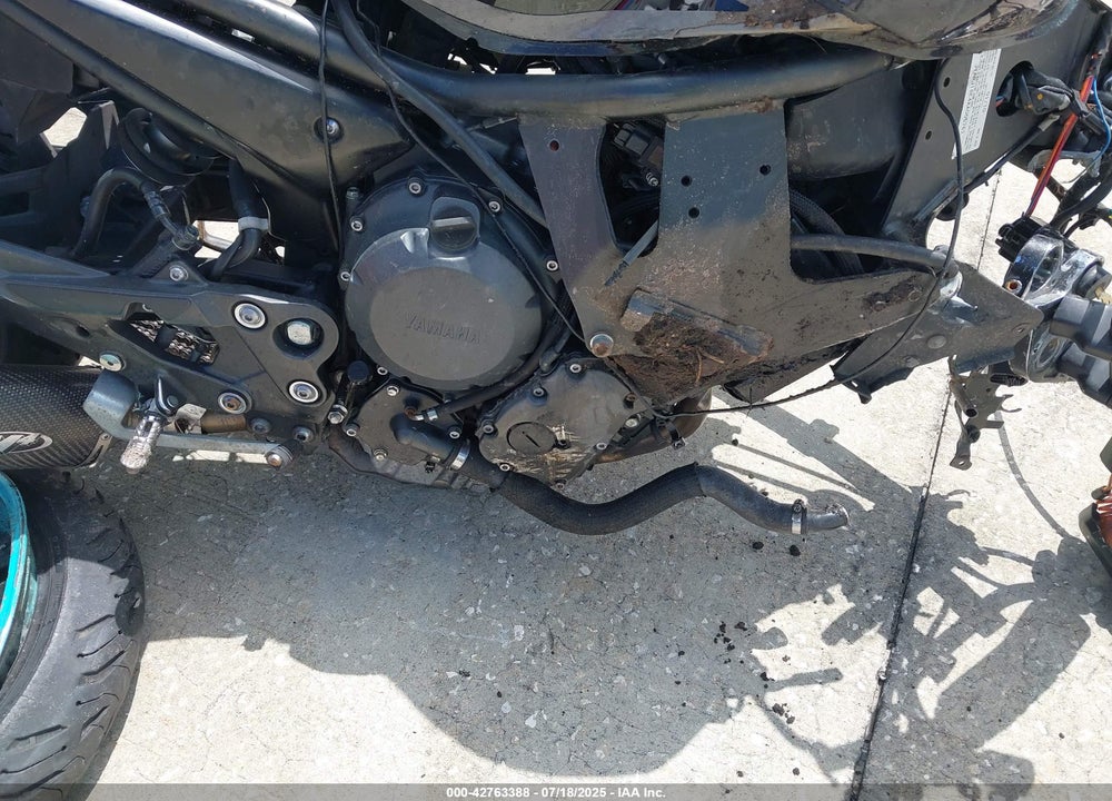 2010 YAMAHA FZ6 R VIN: JYARJ18E4AA005767