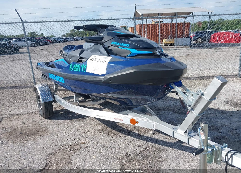2024 SEADOO PERSONAL WATERCRAFT VIN: YDV63853C424