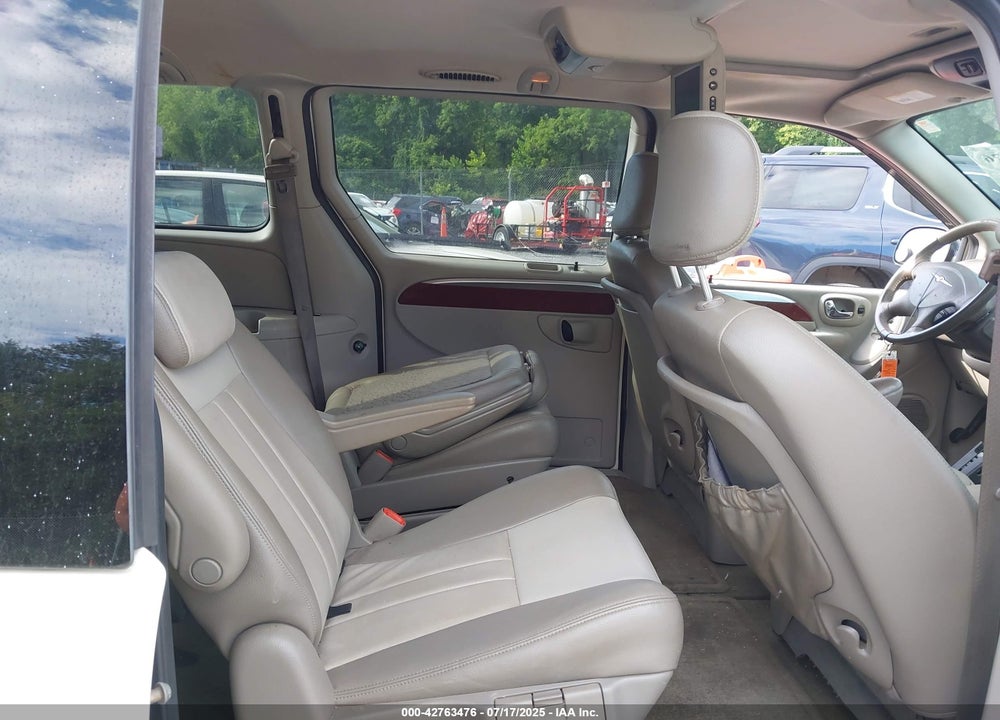 2007 CHRYSLER TOWN & COUNTRY TOURING VIN: 2A4GP54L07R151779