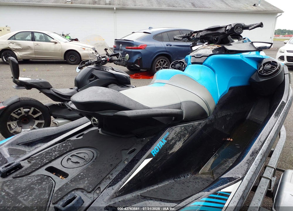 2019 SEA DOO RXT-300 VIN: YDV19074C919