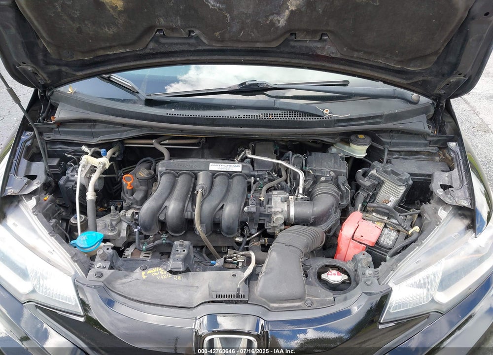 2015 HONDA FIT VIN: 3HGGK5H50FM743903